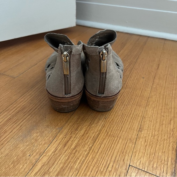 Vince Camuto Peera Suede Ankle Booties - Picture 6 of 7